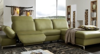 Grünes Sofa mit verstellbarer Fuß- und Kopfstütze